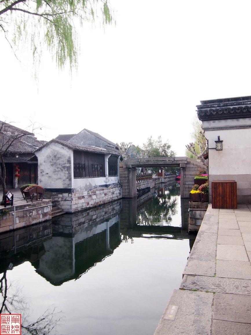 横店影视预计去年净利超1.35亿：院线经营环境好转，电影市场复苏